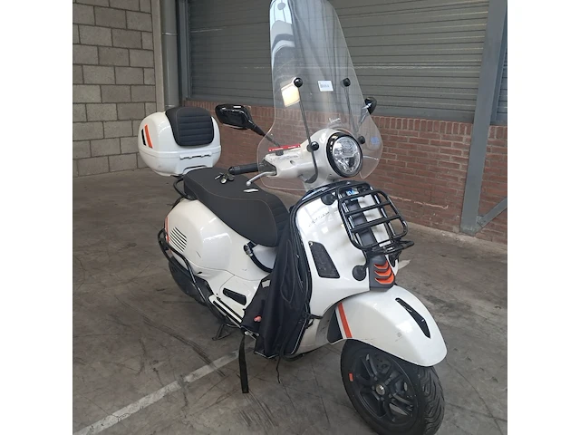 Motor scooter, piaggio, vespa gts 300, 2024 - afbeelding 12 van  25