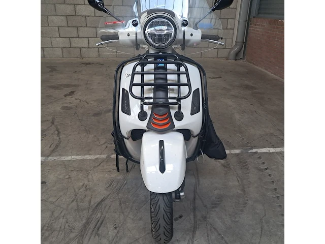 Motor scooter, piaggio, vespa gts 300, 2024 - afbeelding 20 van  25