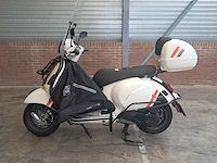 Motor scooter, piaggio, vespa gts 300, 2024 - afbeelding 21 van  25