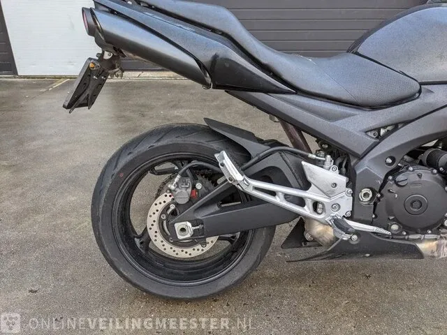 Motor suzuki, gsr 600, bouwjaar 2008 - afbeelding 7 van  35