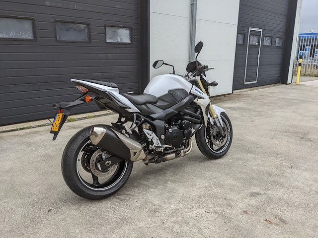 Motor, suzuki, gsr 750, 2011 - afbeelding 12 van  63