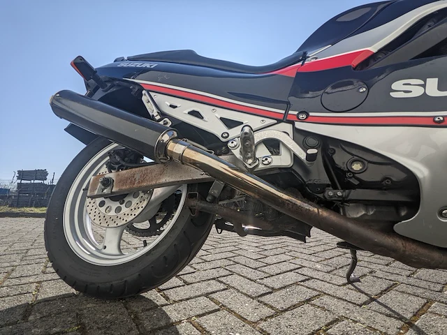 Motor suzuki, gsx 750 f, bouwjaar 1989 - afbeelding 36 van  49