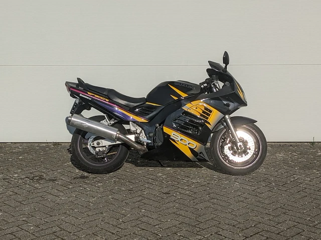 Motor suzuki, rf 900, 1995 - afbeelding 1 van  46