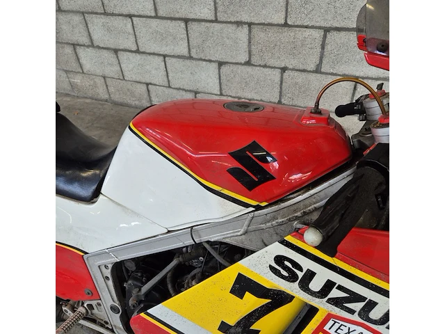 Motor suzuki, sport rg500 (gamma), bouwjaar 1985 - afbeelding 3 van  27