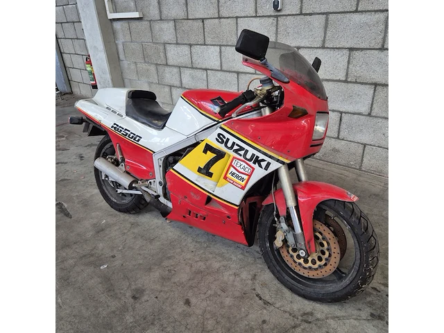Motor suzuki, sport rg500 (gamma), bouwjaar 1985 - afbeelding 21 van  27