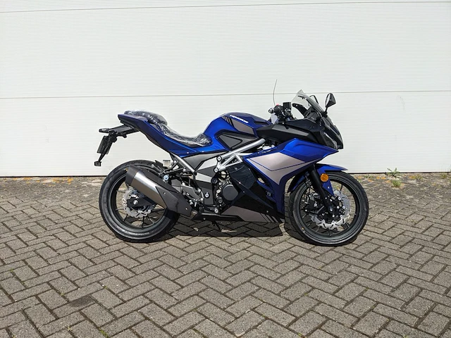 Motor, trmotor, tr-125 2 gp 1, zwart/blauw, 2025 - afbeelding 1 van  19