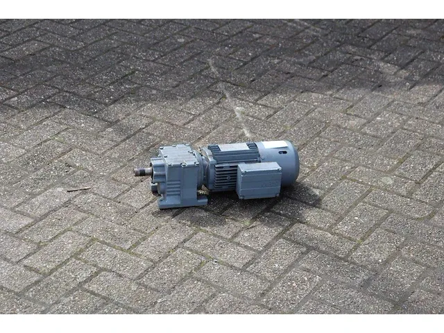 Motor vector dft80n4/bmg/hr/tf 0.75kw 1.38rpm nieuw - afbeelding 1 van  1