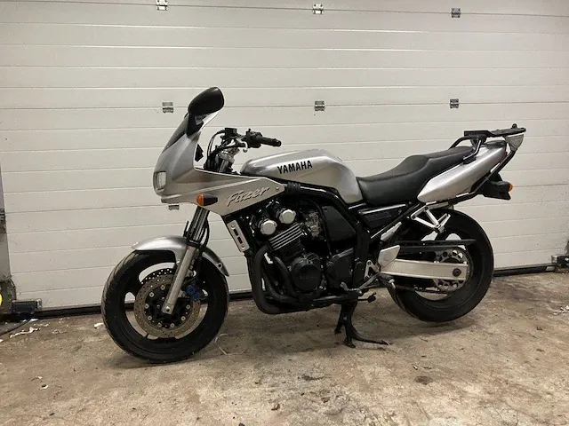 Motor yamaha fzs600 benzine - afbeelding 1 van  1