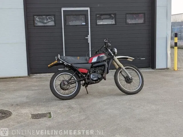 Motor yamaha, model dt175 - afbeelding 1 van  37