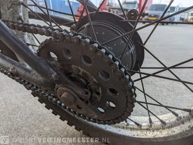 Motor yamaha, model dt175 - afbeelding 15 van  37