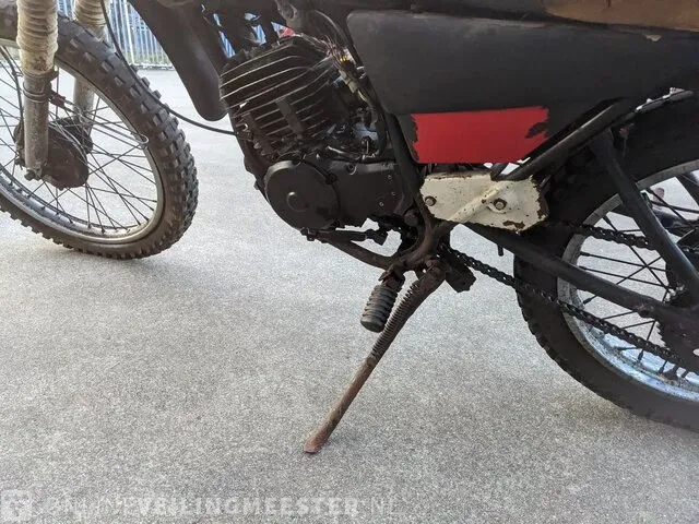 Motor yamaha, model dt175 - afbeelding 17 van  37
