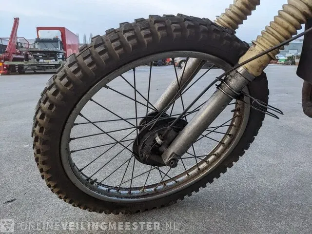 Motor yamaha, model dt175 - afbeelding 19 van  37