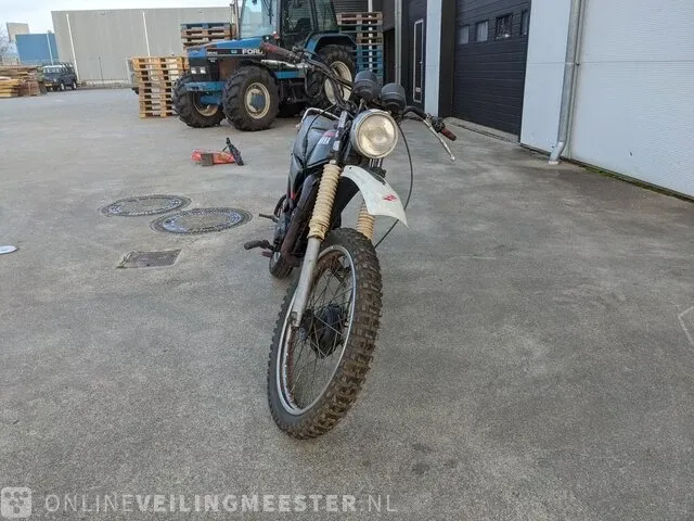 Motor yamaha, model dt175 - afbeelding 23 van  37