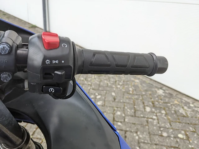 Motor yamaha, yzf-r6, 2000 - afbeelding 14 van  54