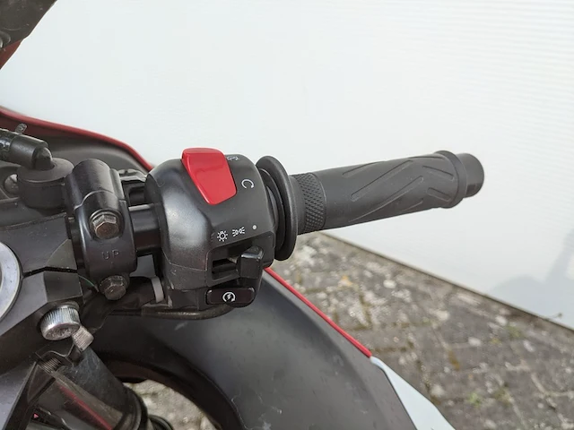 Motor yamaha, yzf-r6, 2000 - afbeelding 14 van  59
