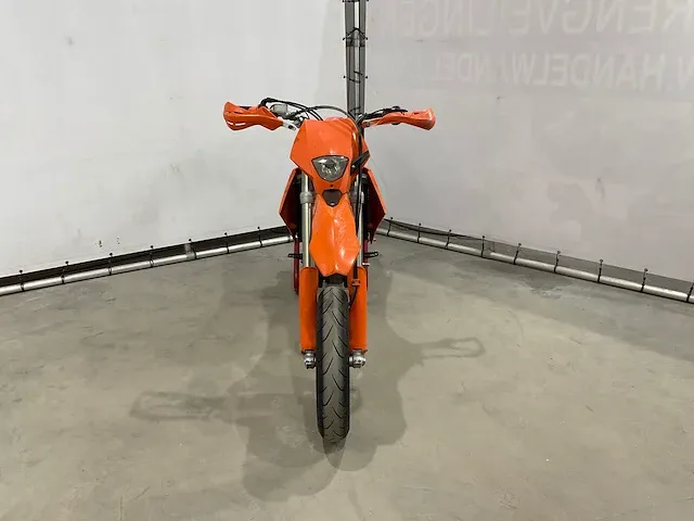 Motor - afbeelding 9 van  16