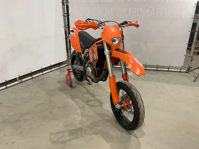 Motor - afbeelding 11 van  16