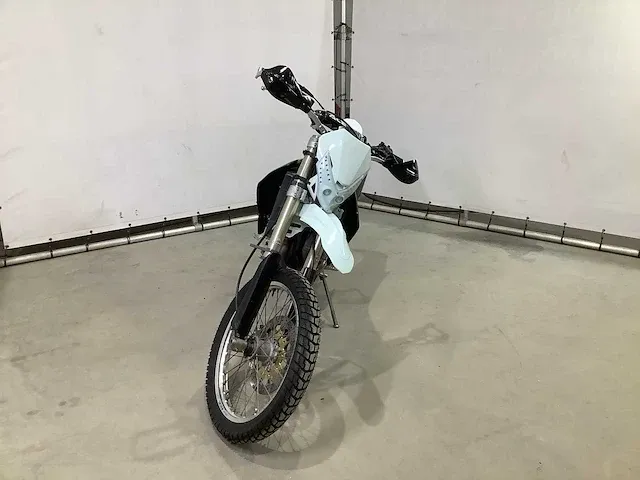 Motor - afbeelding 15 van  19