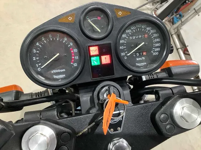 Motor - afbeelding 8 van  19