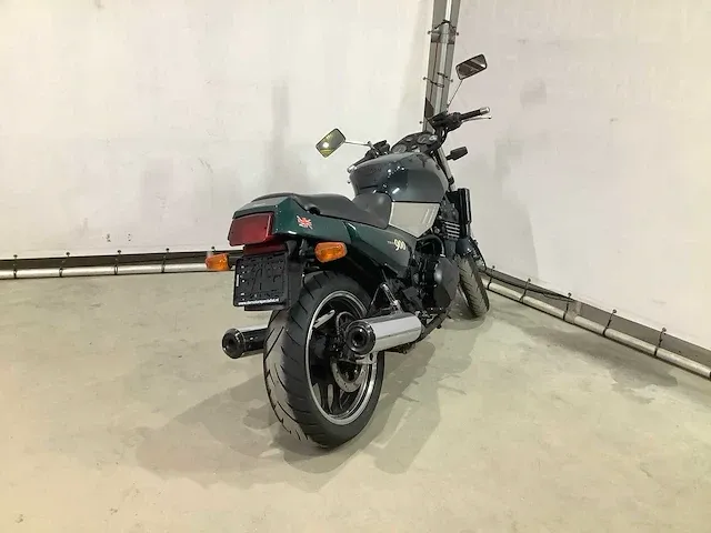 Motor - afbeelding 16 van  19
