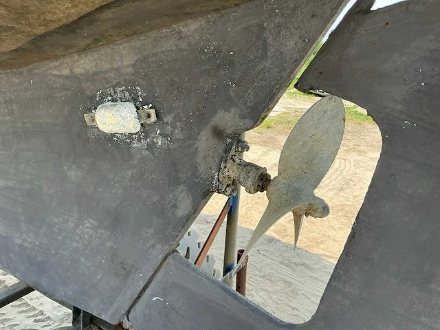 Motorboot inclusief stallingstrailer - afbeelding 41 van  62