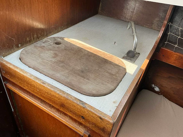 Motorboot inclusief stallingstrailer - afbeelding 19 van  62