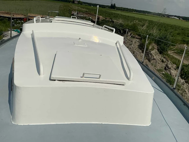 Motorboot inclusief stallingstrailer - afbeelding 41 van  62