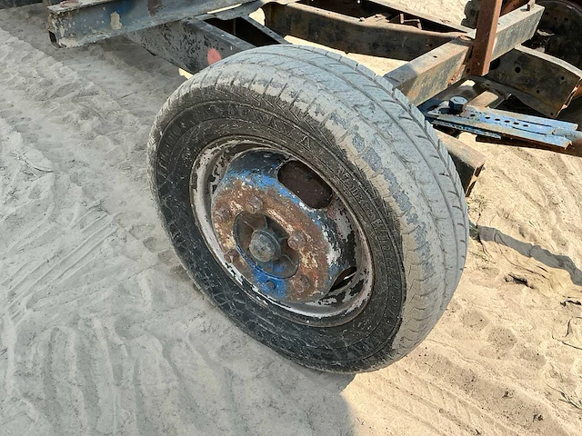 Motorboot inclusief stallingstrailer - afbeelding 58 van  62