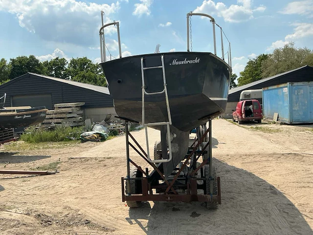 Motorboot inclusief stallingstrailer - afbeelding 5 van  62
