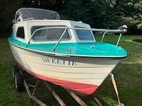 Motorboot / kajuitboot - afbeelding 33 van  37