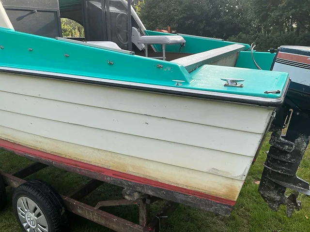 Motorboot / kajuitboot - afbeelding 35 van  37