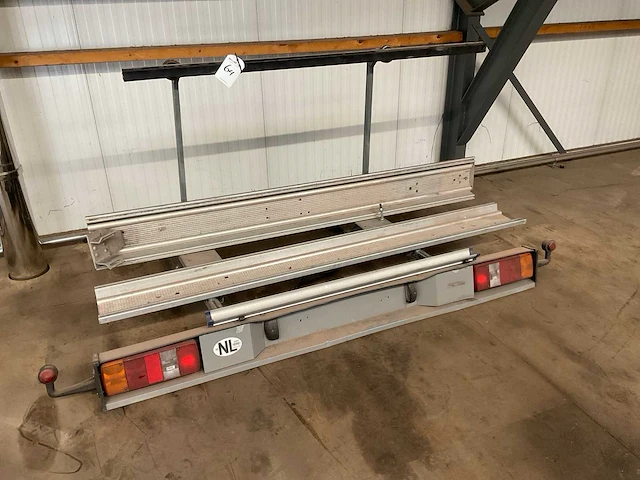Motordrager voor camper - afbeelding 3 van  3