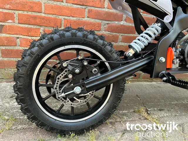 Motorfiets, minicrosser - afbeelding 3 van  7