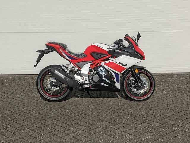 Motorfiets trmotor, tr125-2, bouwjaar 2024 - afbeelding 1 van  36