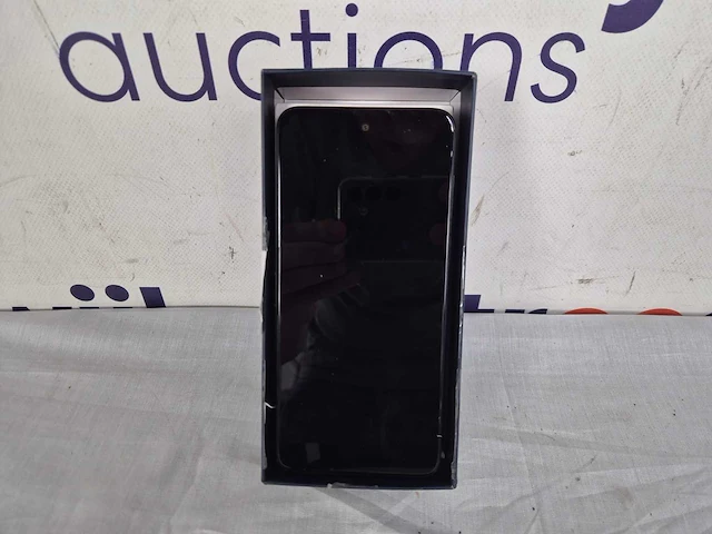 Motorola moto g13 - matte charcoal - afbeelding 3 van  4