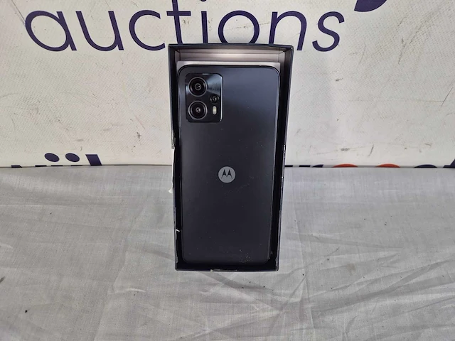 Motorola moto g13 - matte charcoal - afbeelding 4 van  4