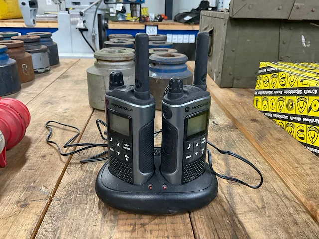 Motorola tlkr portofoonset - afbeelding 1 van  1