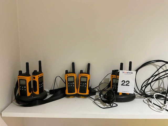 Motorola walkie talkie (3x) - afbeelding 1 van  5