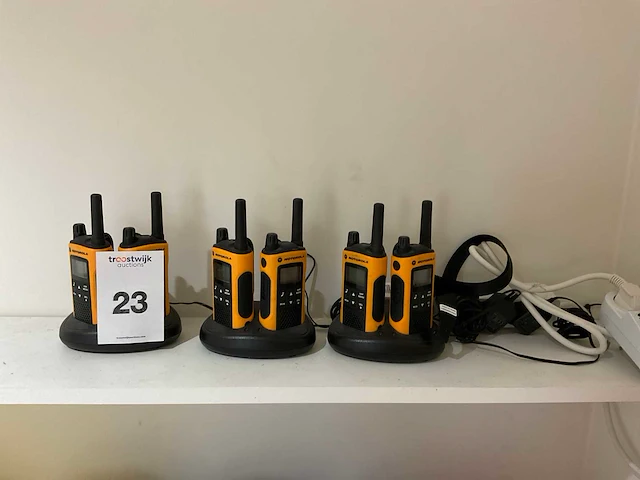 Motorola walkie talkie (3x) - afbeelding 1 van  5