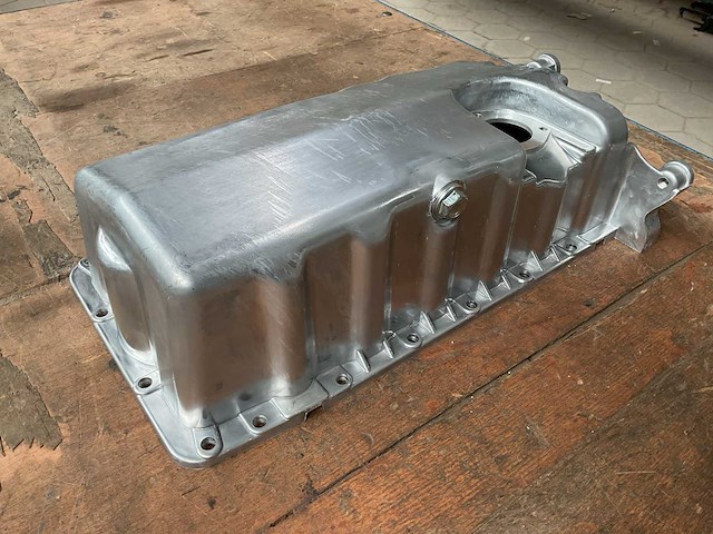 Motorolie pan - afbeelding 4 van  6