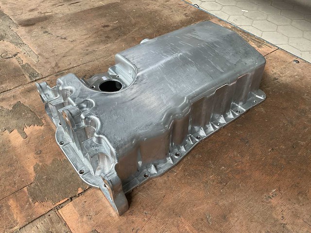 Motorolie pan - afbeelding 1 van  6