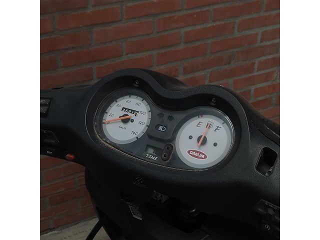 Motorscooter, daelim, vt125 - afbeelding 14 van  24