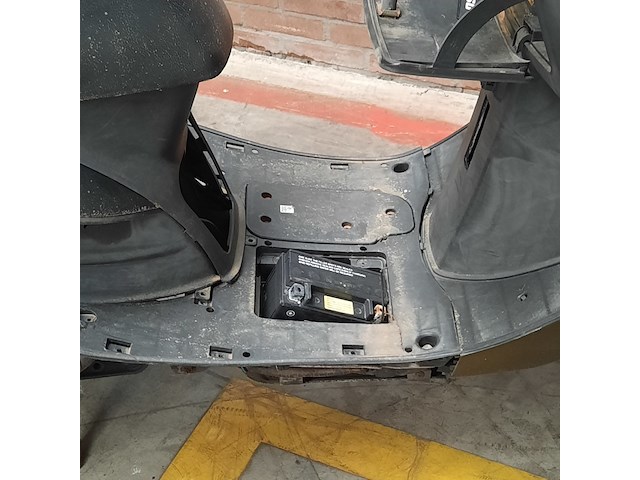 Motorscooter, daelim, vt125 - afbeelding 17 van  24