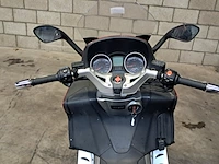 Motorscooter, gilera, gp800 - afbeelding 6 van  68