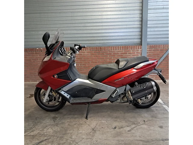 Motorscooter, gilera, gp800 - afbeelding 32 van  68