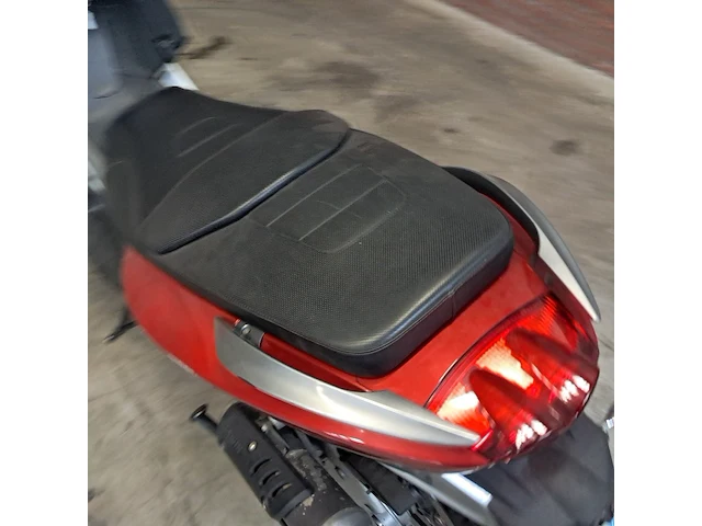 Motorscooter, gilera, gp800 - afbeelding 54 van  68