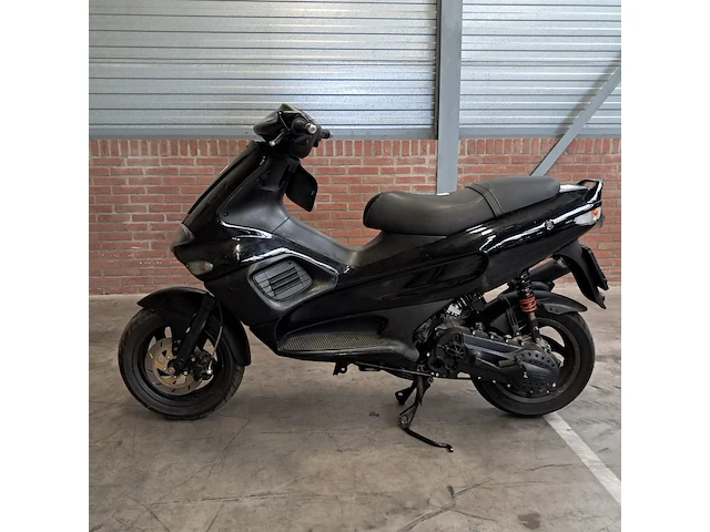 Motorscooter, gilera, runner 125, 2000 - afbeelding 32 van  68