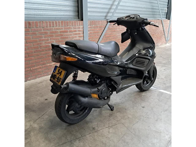 Motorscooter, gilera, runner 125, 2000 - afbeelding 23 van  68