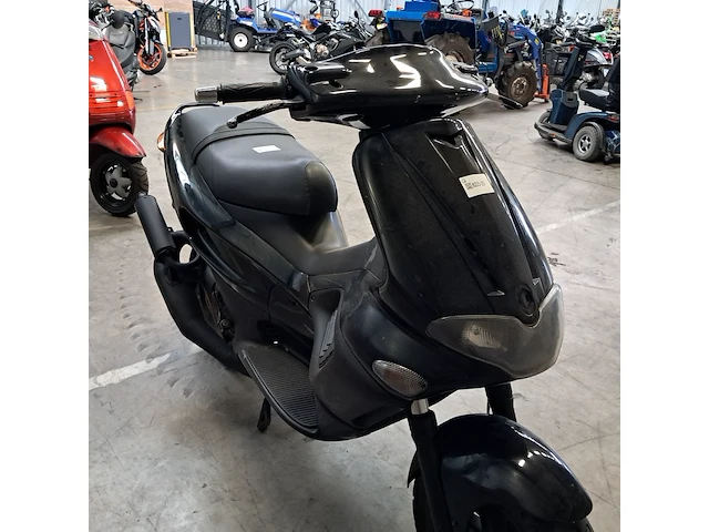 Motorscooter, gilera, runner 125, 2000 - afbeelding 43 van  68