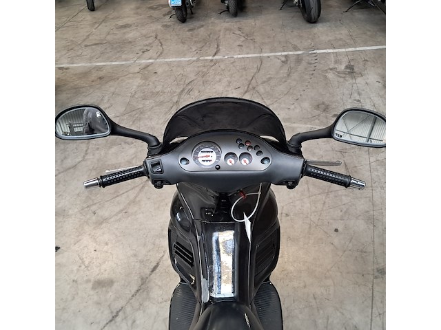 Motorscooter, gilera, runner 180 fxr, 1998 - afbeelding 48 van  49